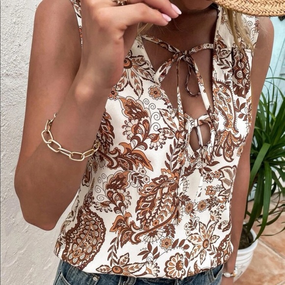 Boho floral print tie front blouse - Picture 2 of 5